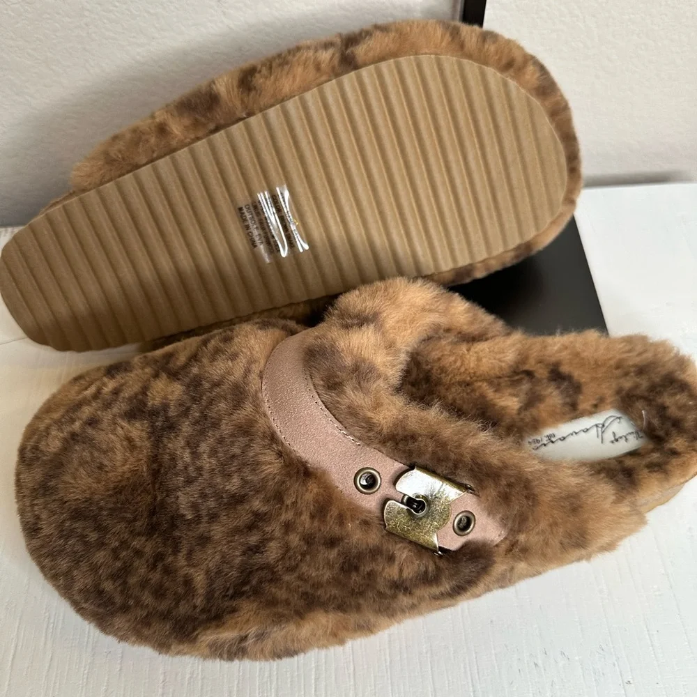 Easy Spirit Fuzzy Brown Slippers